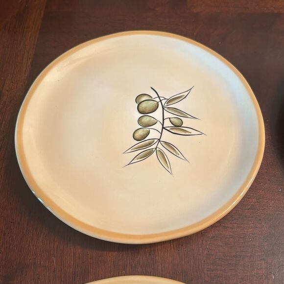 Pottery Barn 8" Dessert Salad Rustic Olive Plates Italian set of 4 Purple Olives - Picture 3 of 10